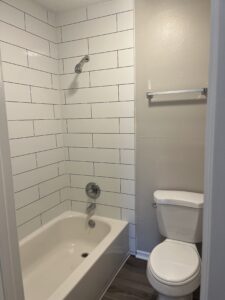 Edgewater Pointe Apartments Interior Bathroom