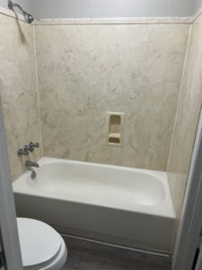 Bathroom with Tub - Palm Isle Apartments in Biloxi, MS