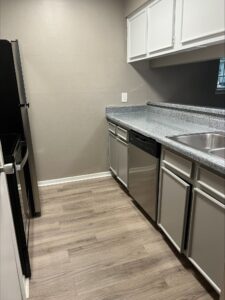 Trailwood Village Apartments - Bristol 2x1 floor plan - Room 722 - Interior Kitchen View