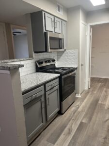 Edgewater Pointe Apartments Interior Kitchen Room Mid View