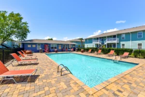 Palm Isle Apartment Homes Exterior Swimming Pool Relaxation View in Biloxi, MS