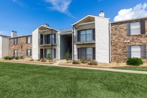 Elegant facade of Edgewater Pointe Apartments at Biloxi, MS, highlighting sophisticated architecture